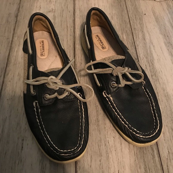 navy sperrys